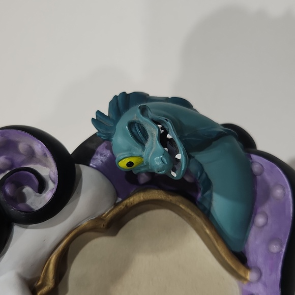 Vintage Disney Ursula mini photo frame - Picture 3 of 7